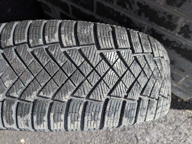 Pirelli Ice Zero FR winter tires, 225/45R19, set of 3 - photo 5