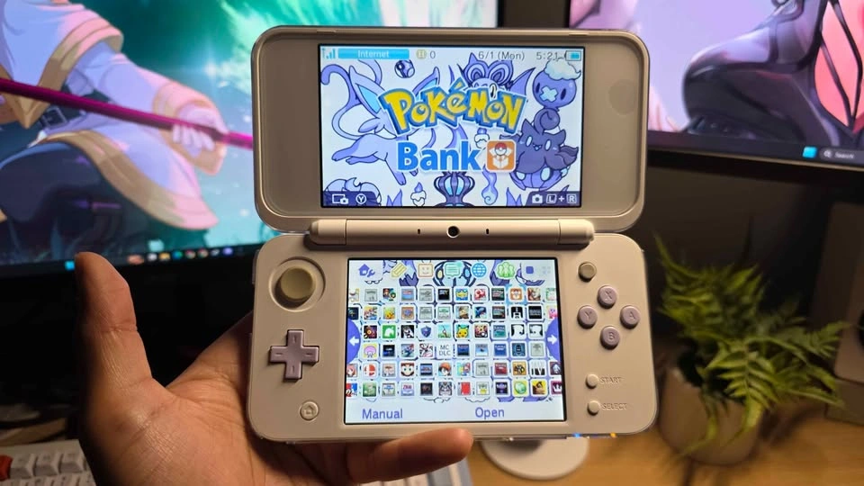 New Nintendo 2DS XL White Lavender 128GB Bundle - photo 5