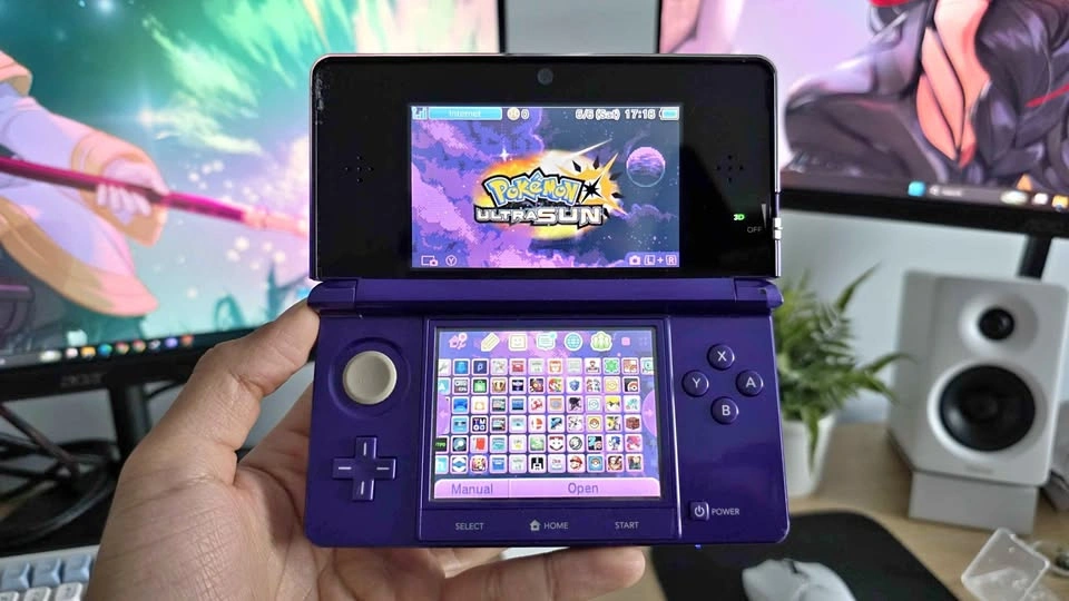 Nintendo 3DS Midnight Purple 32GB Games, Charger, Dock