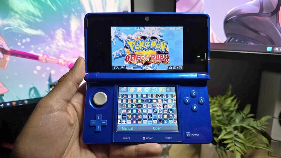 Nintendo 3DS Cobalt Blue 64GB of games, stylus, charger