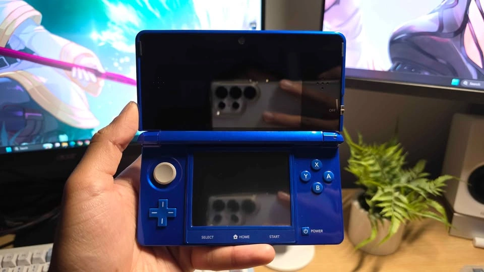 Nintendo 3DS Cobalt Blue 64GB of games, stylus, charger - photo 3