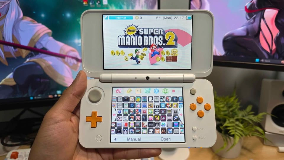 New Nintendo 2DS XL White/Orange 128GB with games - photo 5