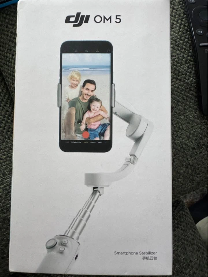 DJI OM 5 Smartphone Gimbal Stabilizer – Like New!