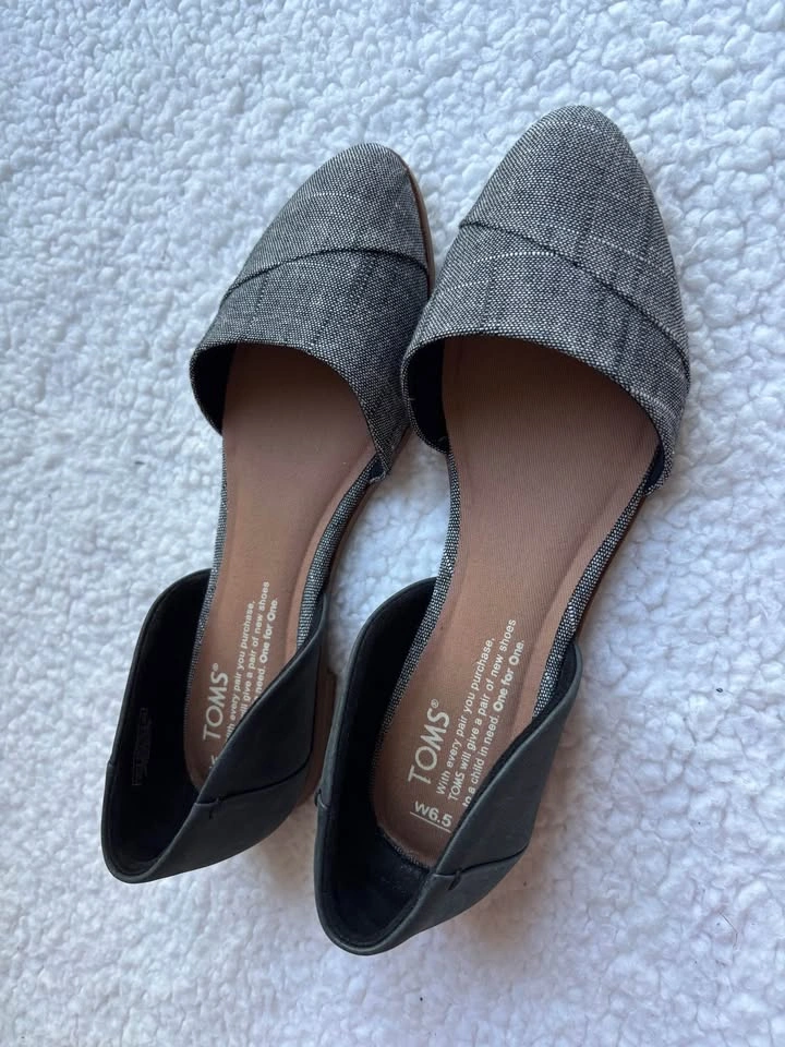 NEW TOMS Jutti D'Orsay flats in black leather & gray chambray (6 - photo 3