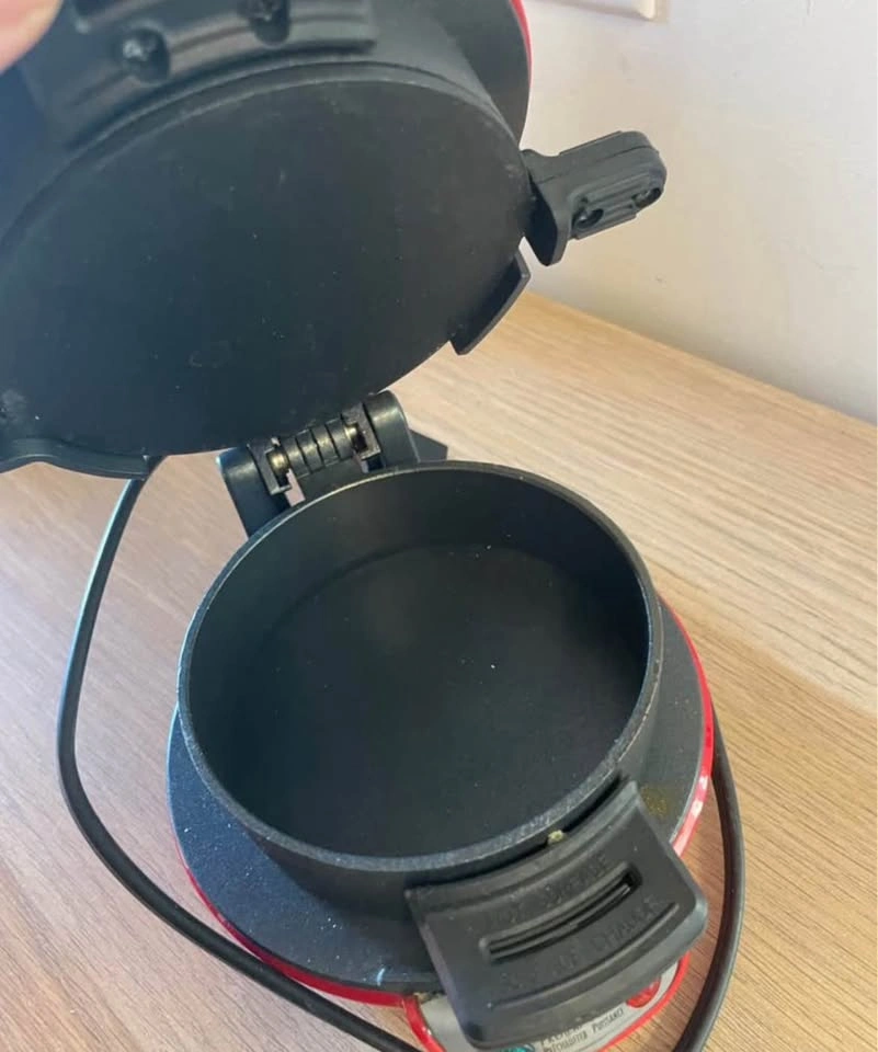Like new Hamilton Beach Breakfast Sandwich Maker - photo 3