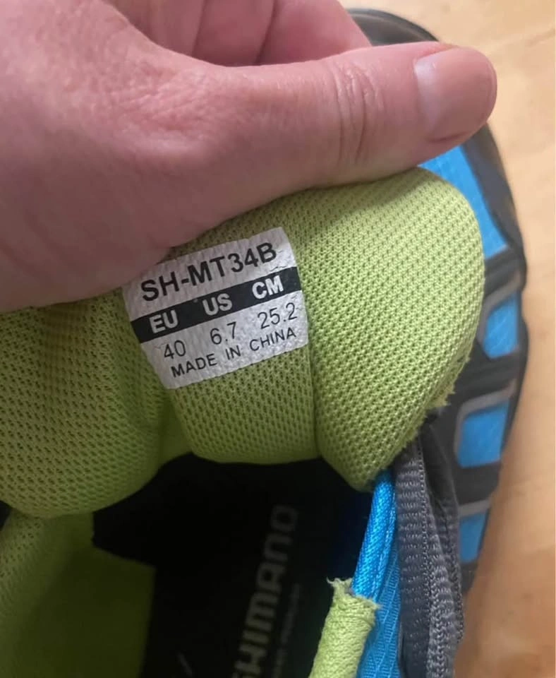 Women’s Shimano SH-MT34B Cycling Shoes - Size 8 - photo 4
