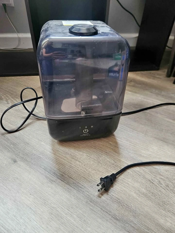 Humidifier with essential oil compatibility