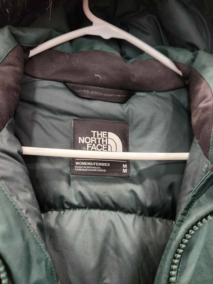 The North Face Womens Green Faux Fur Hood Winter Parka M - photo 2