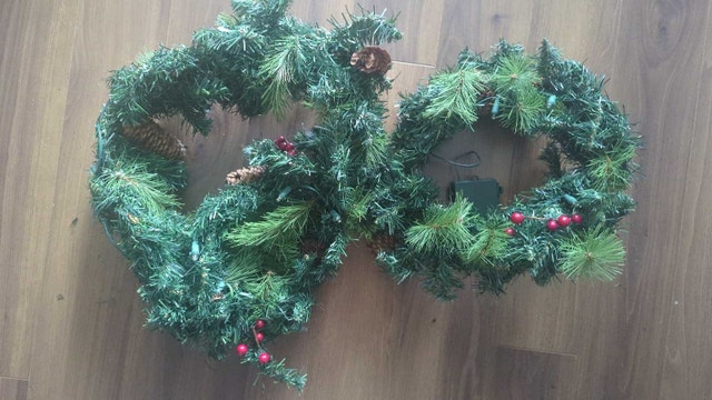 Battery Operated Christmas Garland