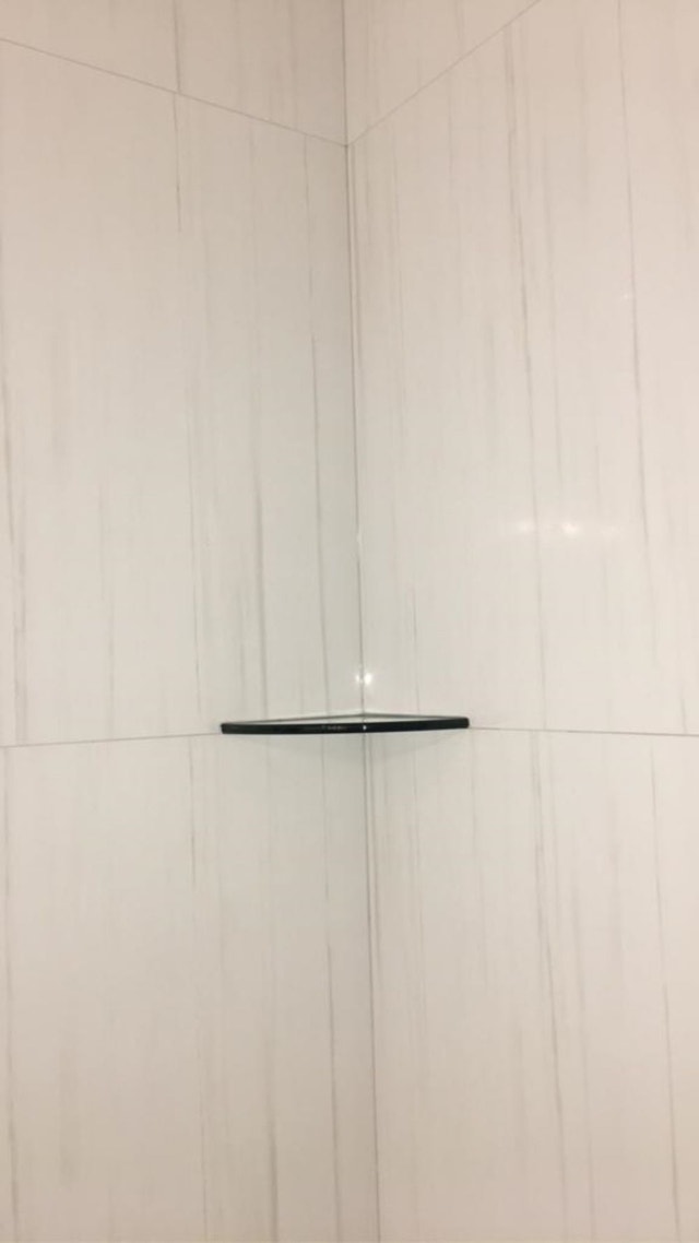 32x32 White Porcelain Tile (Marble Look) $2.80/sqft - photo 2