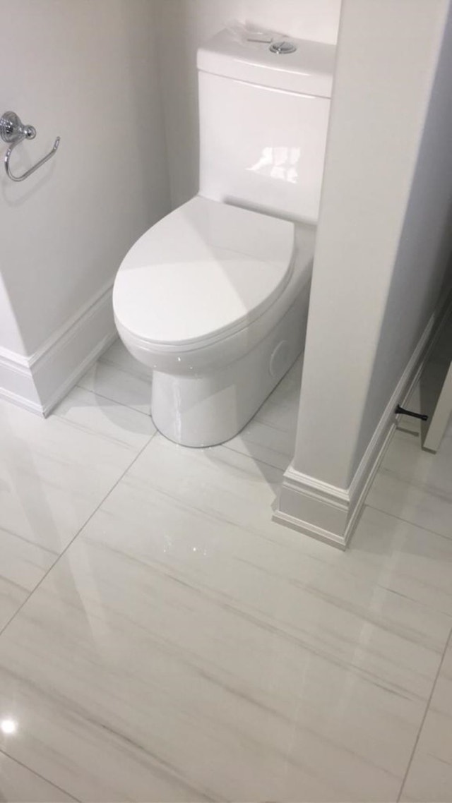 32x32 White Porcelain Tile (Marble Look) $2.80/sqft - photo 4