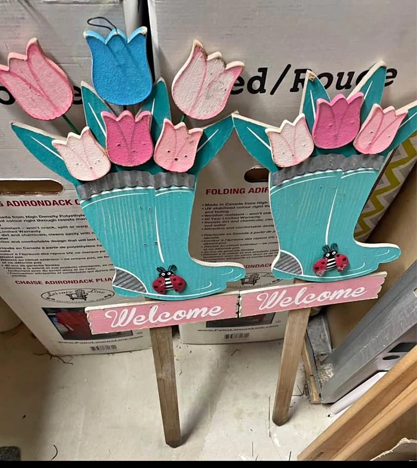 Pair of Wooden Tulip Rain Boot Welcome Garden Stakes