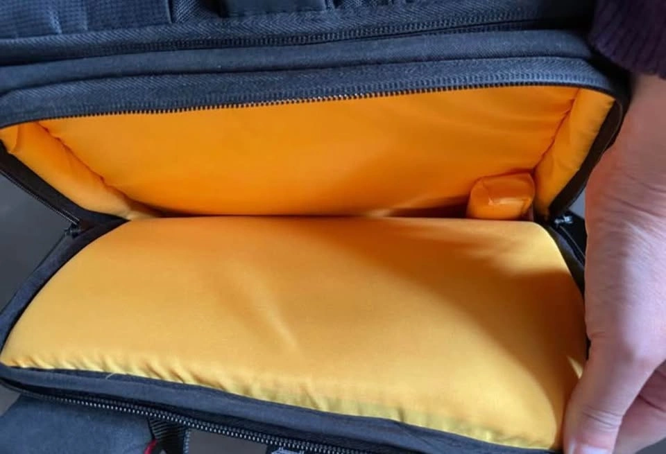 Like new Kata Camera Backpack with laptop compartment - photo 3