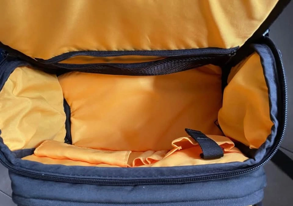 Like new Kata Camera Backpack with laptop compartment - photo 4