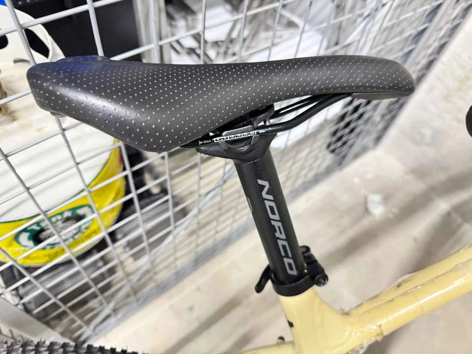 Near new M sized Norco - photo 3