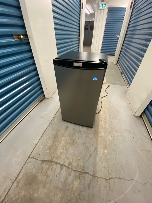 STAINLESS STEEL MINI REFRIGERATOR - photo 2