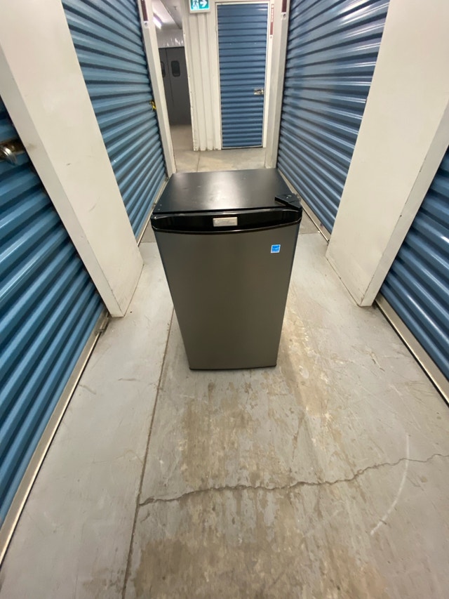 STAINLESS STEEL MINI REFRIGERATOR - photo 4