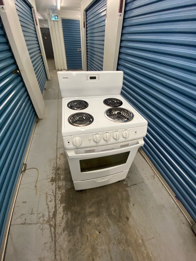 DANBY 24 INCH ELECTRIC STOVE - photo 2