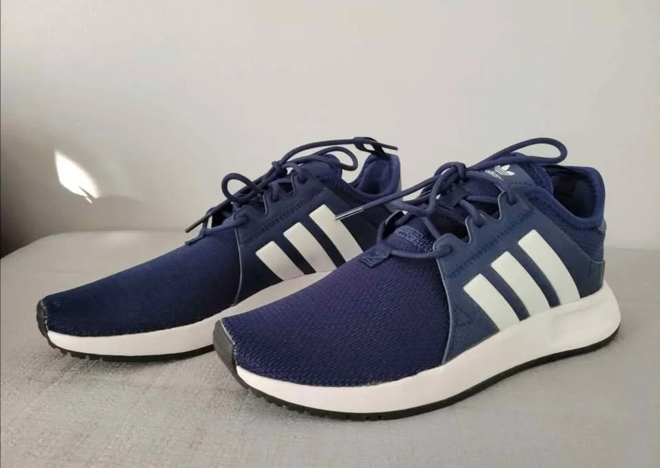 Adidas Shoes Size 4 1/2 US image indicator(2)