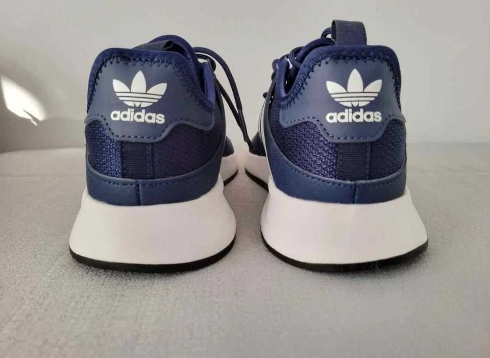 Adidas Shoes Size 4 1/2 US - photo 3