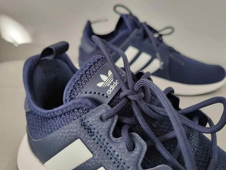 Adidas Shoes Size 4 1/2 US image indicator(6)