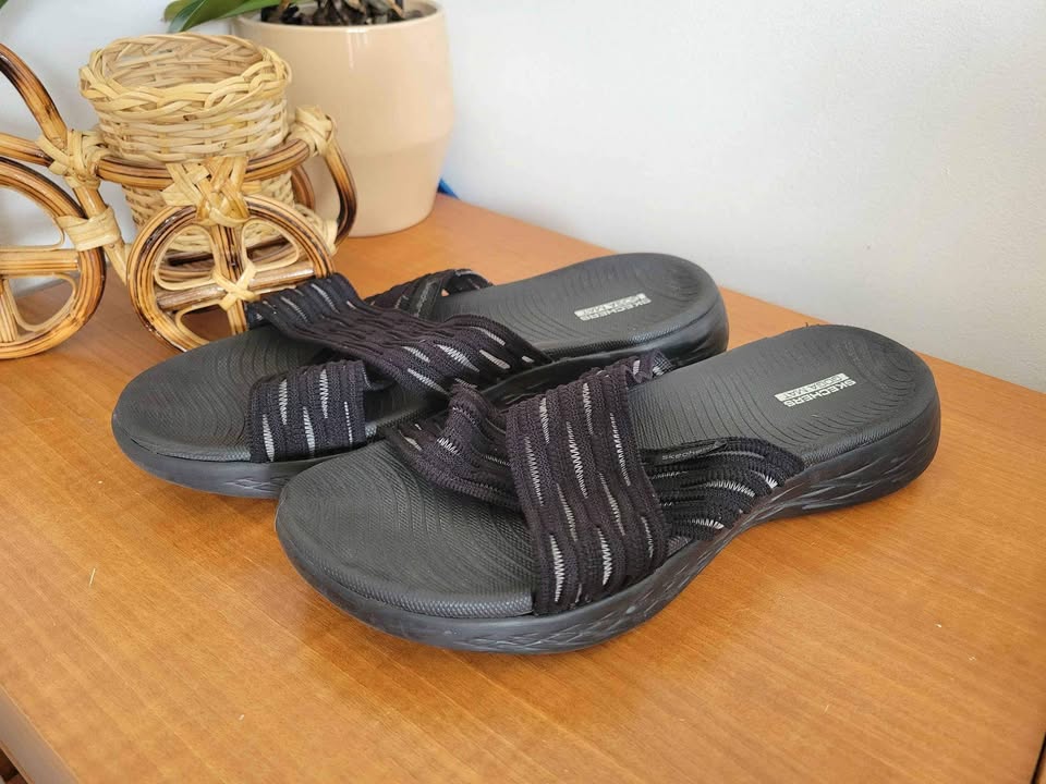 Skechers Womens Go Run 600 Sunrise Slide Sandals - Size 9 - photo 2