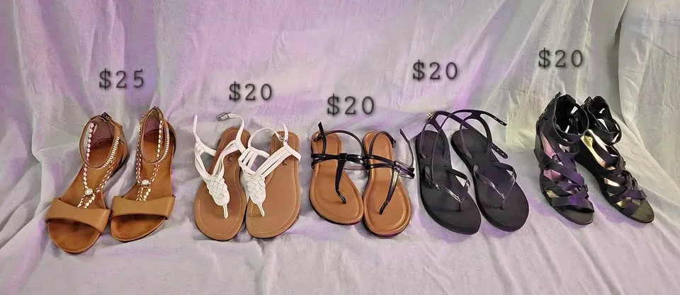 Womens Sandals thumbnail