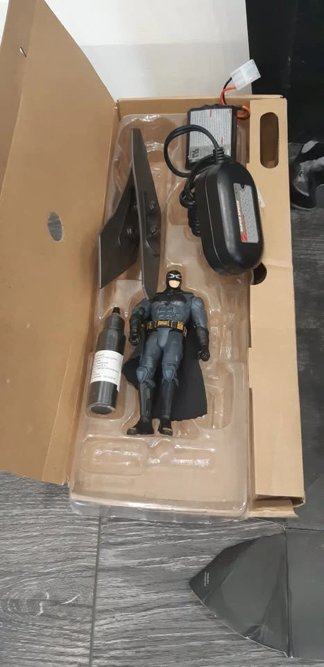 DC Justice League Ultimate Batmobile RC Vehicle & Figure - photo 5