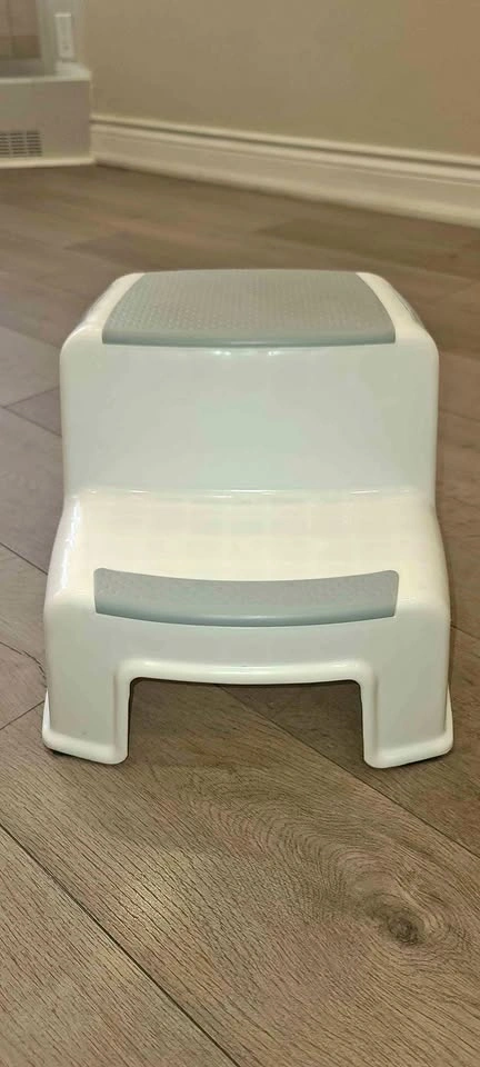 Kids Step Stool / Plastic Stool