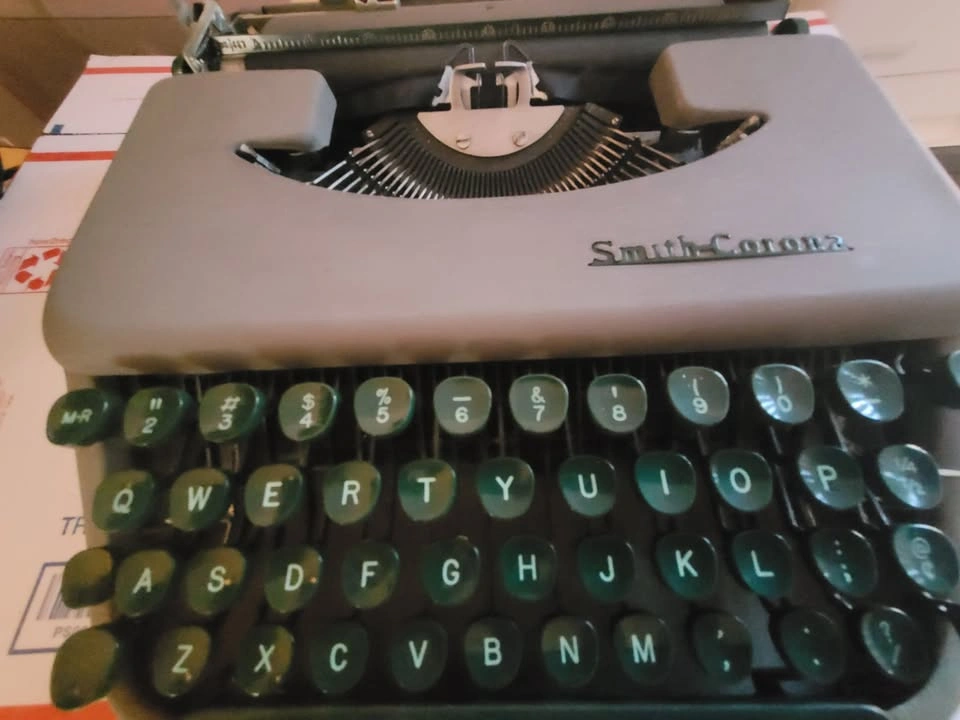 1950s Smith-Corona Portable Skywriter Typewriter USA - photo 2