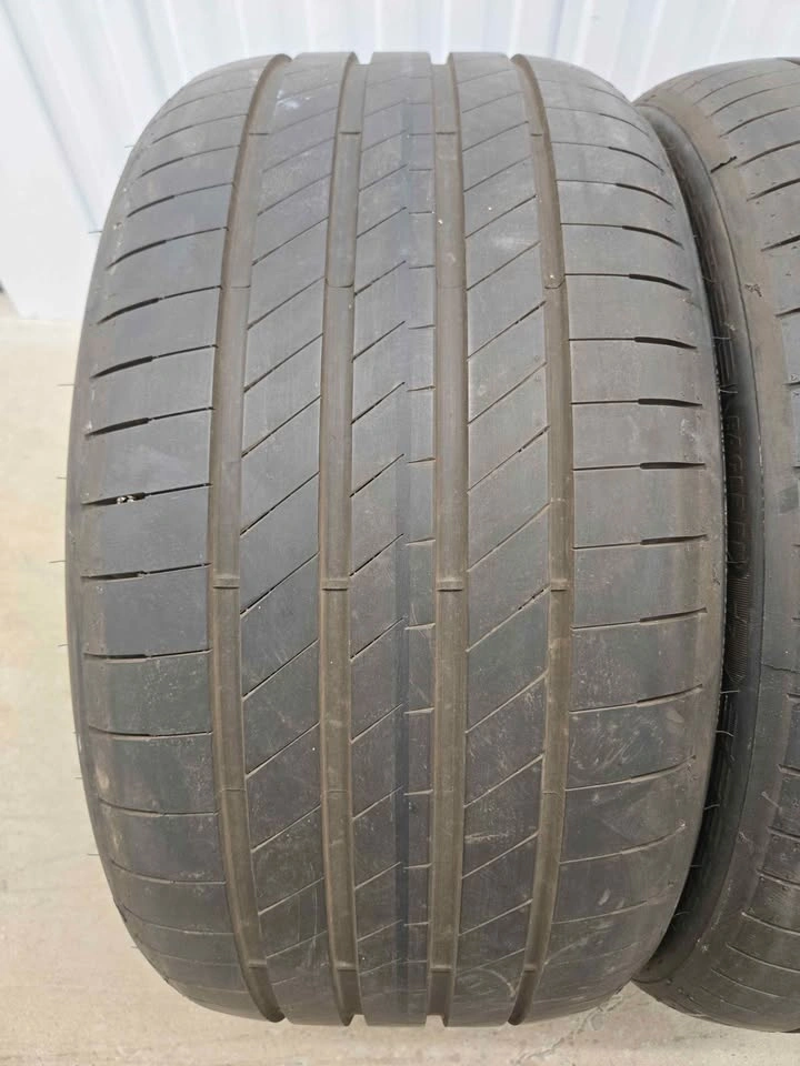 Goodyear Eagle F1 Tires 285/35R21 - photo 2