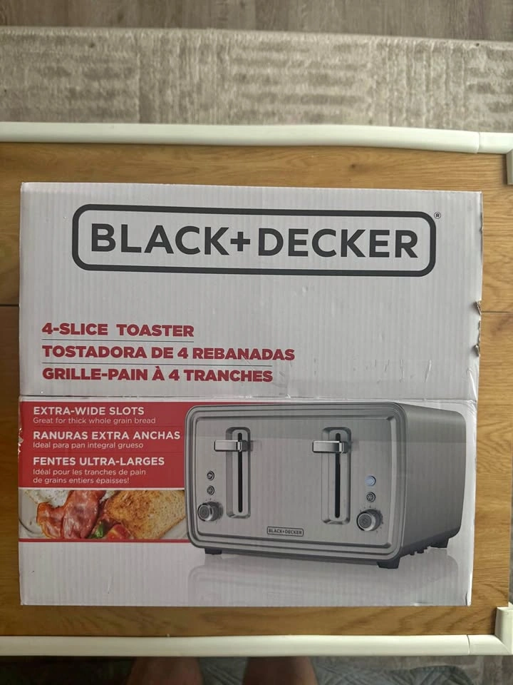 Black Decker Toaster