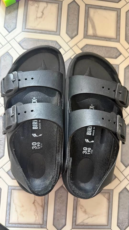 Boys sandal 30
