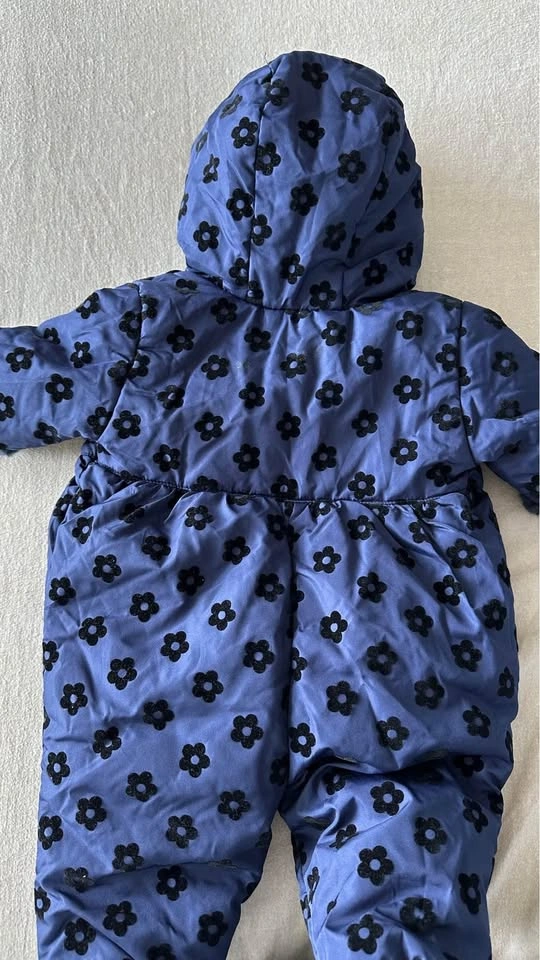 snowsuit 3-6 M - photo 3