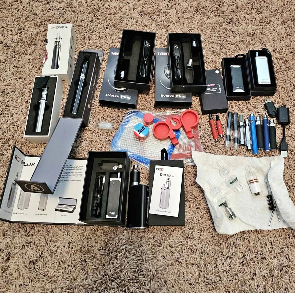 Big lot of Herbal & Concentrate Vaporizers & Accessories