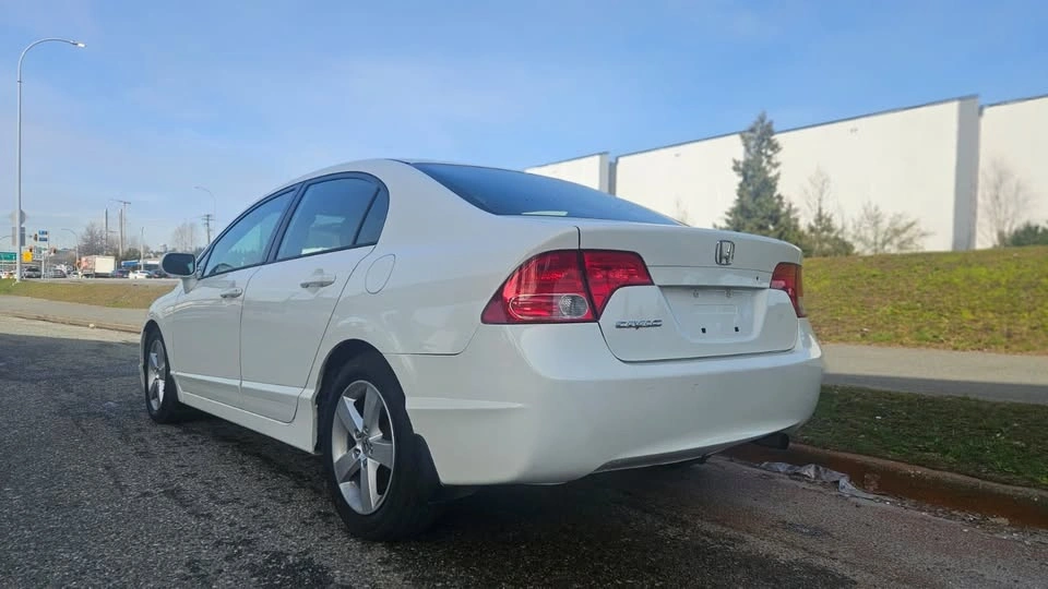2007 Honda civic lx, excellent condition - photo 3