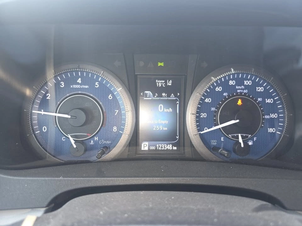 2019 Toyota Sienna LE, 8 Passenger - photo 2