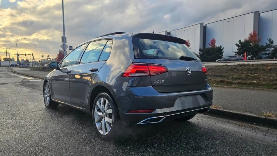 2018 Volkswagen Golf Highline, Low Kilometers - photo 3