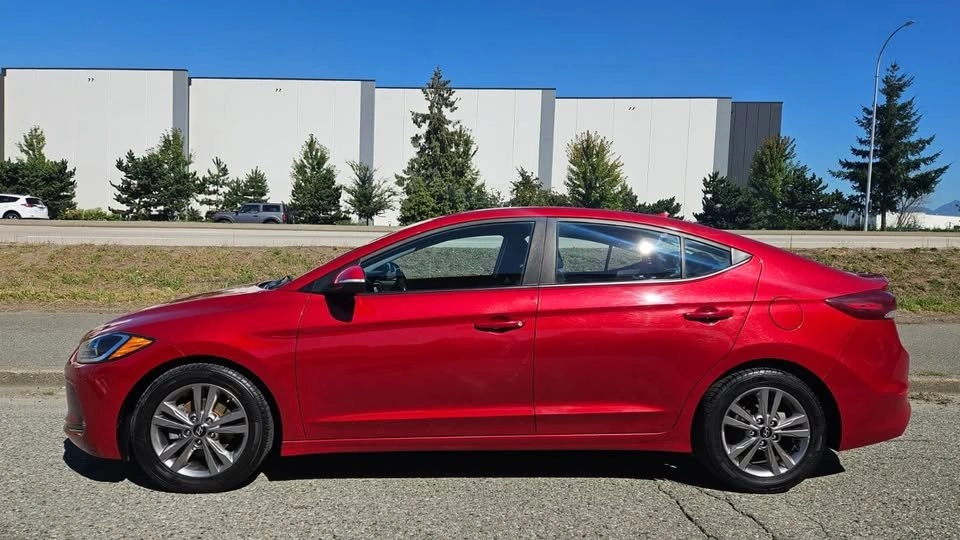 2018 Hyundai Elantra GL, Low Kilometers - photo 2