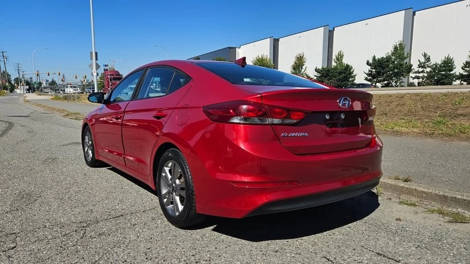 2018 Hyundai Elantra GL, Low Kilometers - photo 3