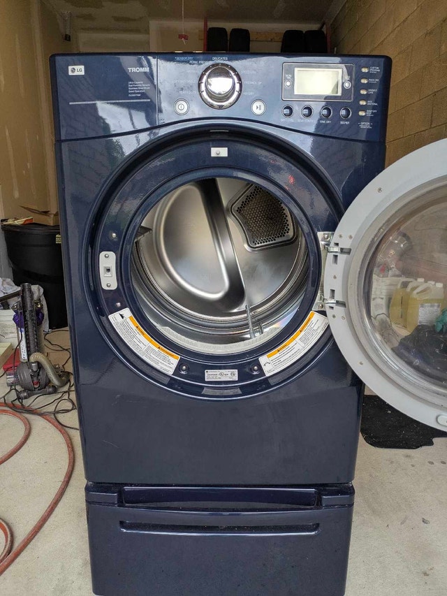 LG Tromm Dryer - photo 2