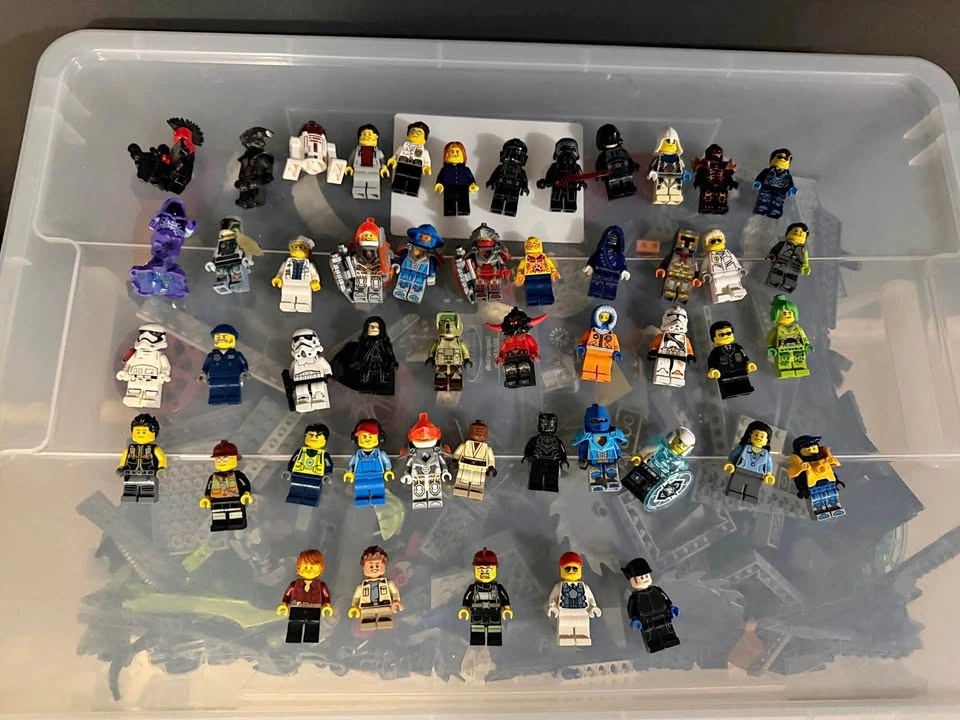 LEGO Bulk Lot 25lb + 49 Minifigures
