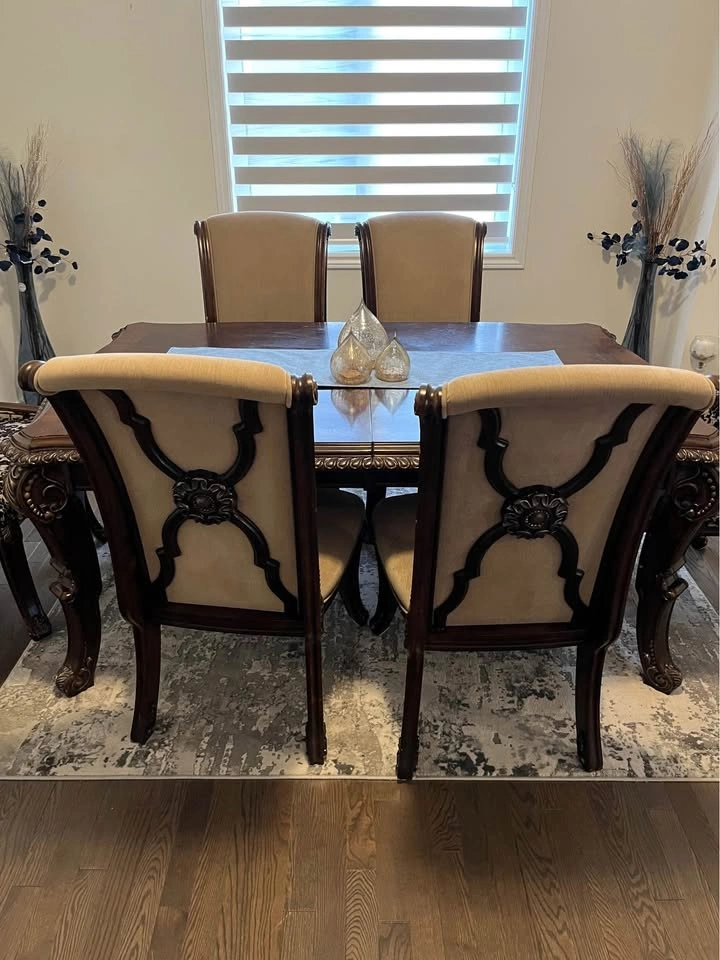 Ashley’s Dining Set - photo 2
