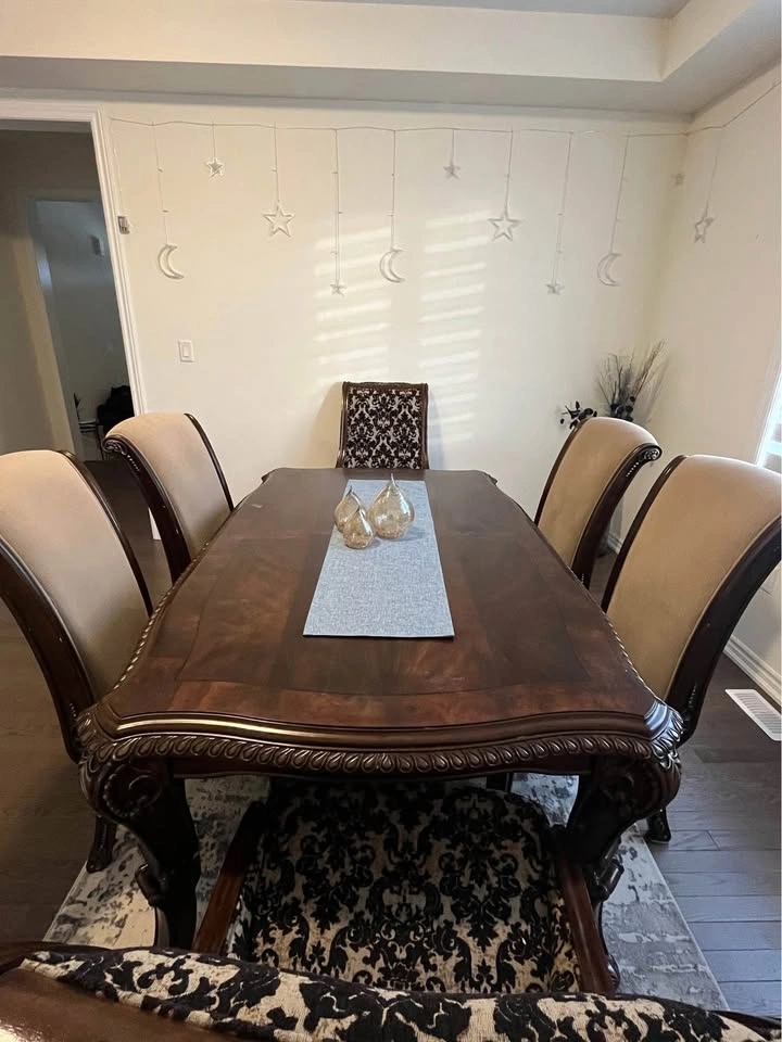 Ashley’s Dining Set - photo 3