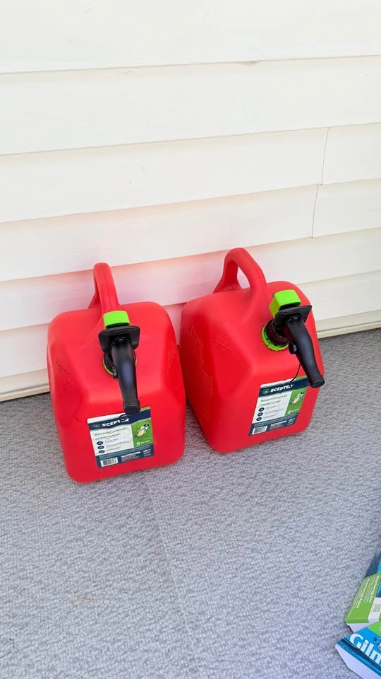 Scepter 5 gallon 18.9 L gas Jerry can with SmartControl - photo 5