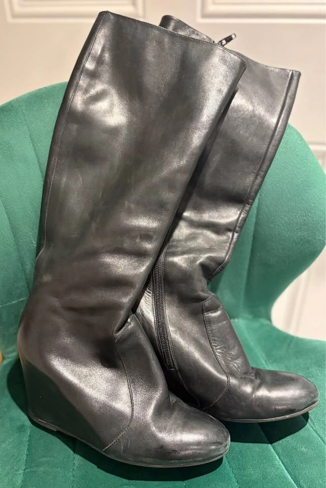 Browns Made in Italy Black Leather Wedge Boots- Size 7 - photo 3
