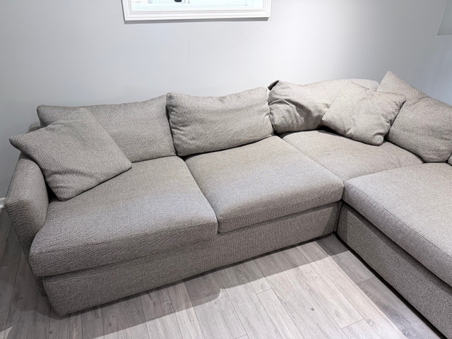 Crate & Barrel Lounge Deep Sectional – Taft Heather - photo 3