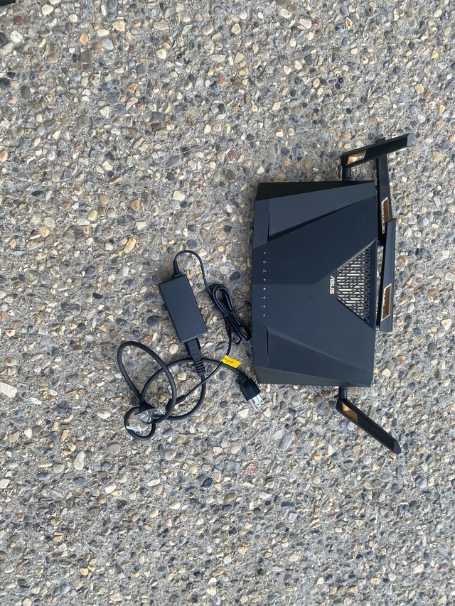 Two 5G Modems - photo 2