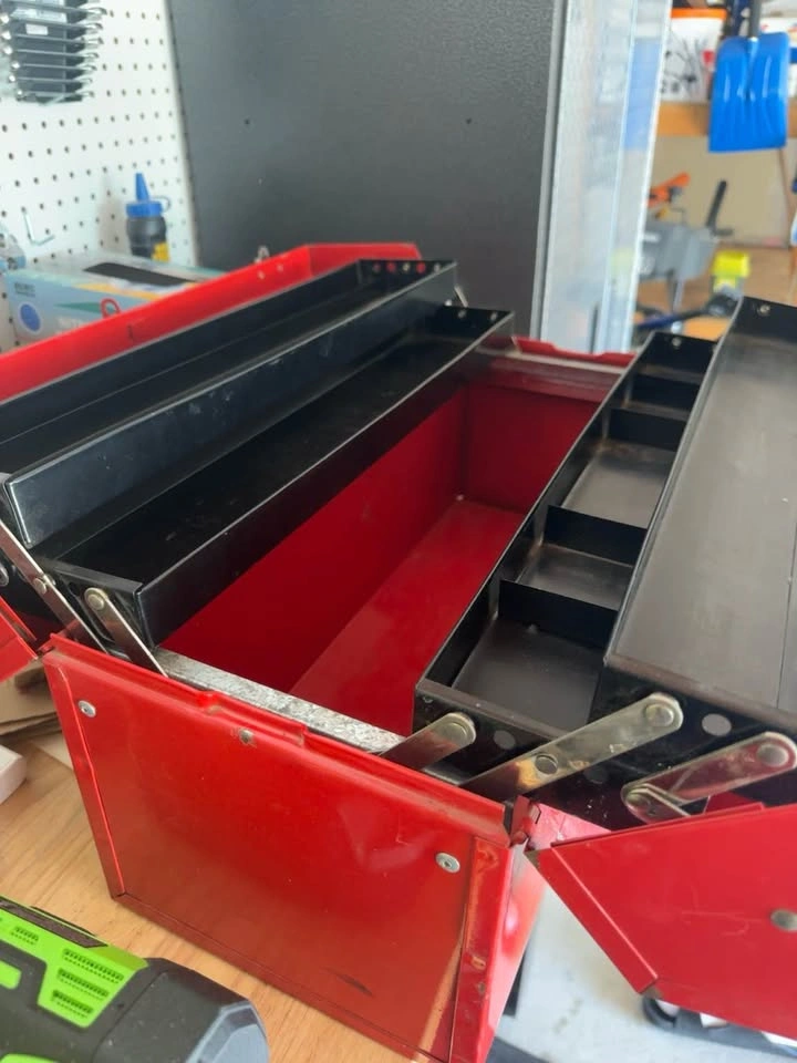 Mastercraft Metal Cantilever Toolbox – Heavy-Duty Steel Tool Box - photo 2