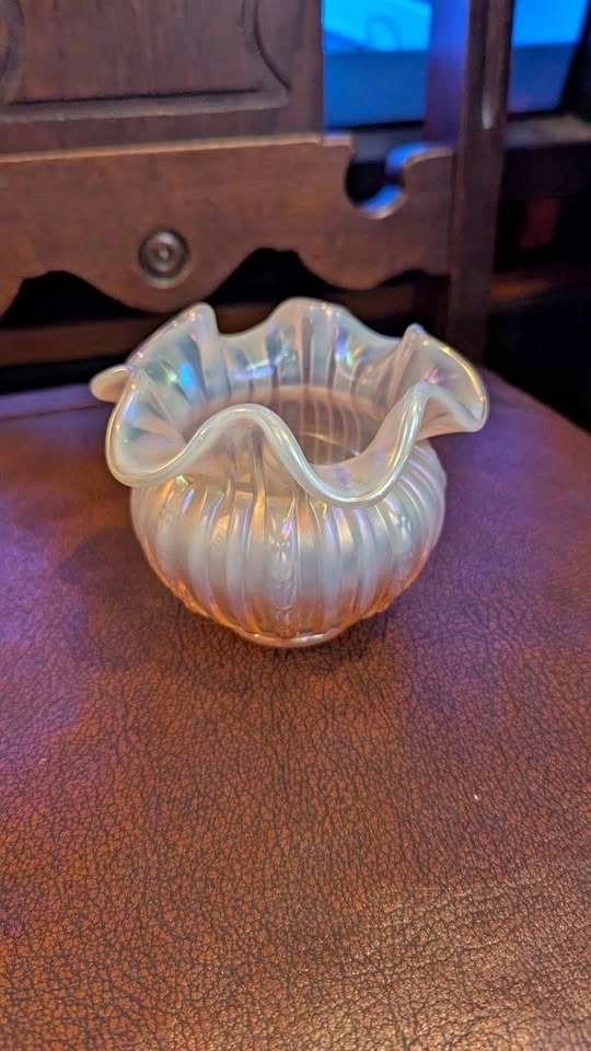 Vintage 1986 Fenton Irridescent Pink Carnival Glass Bowl